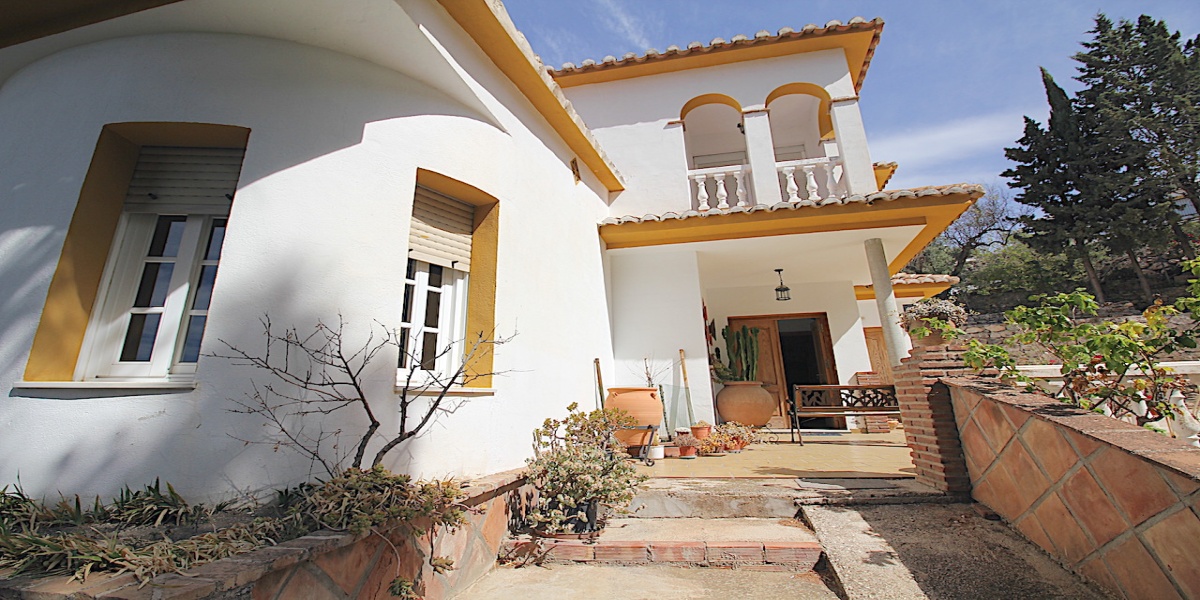 Los Colmenares, Alcaucín, Malaga, Andalusia, Spagna 29711, 6 Bedrooms Bedrooms, ,3 BathroomsBathrooms,House/Cottage,For Sale,Los Colmenares,4233