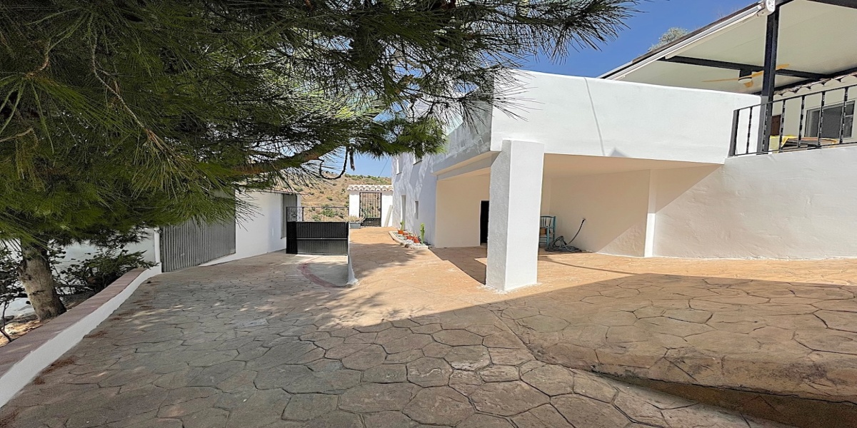 Pasada de Granadillo, Canillas de Aceituno, Malaga, Andalucia, Spain 29716, 4 Bedrooms Bedrooms, ,1 BathroomBathrooms,House/Cottage,For Rent,Pasada de Granadillo,4314