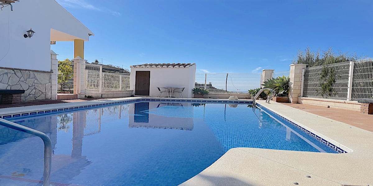 Canillas de Aceituno, Malaga, Andalusien, Spanien 29716, 4 Bedrooms Bedrooms, 4 Rooms Rooms,2 BathroomsBathrooms,house/cottage,Vacation Rental​,1165