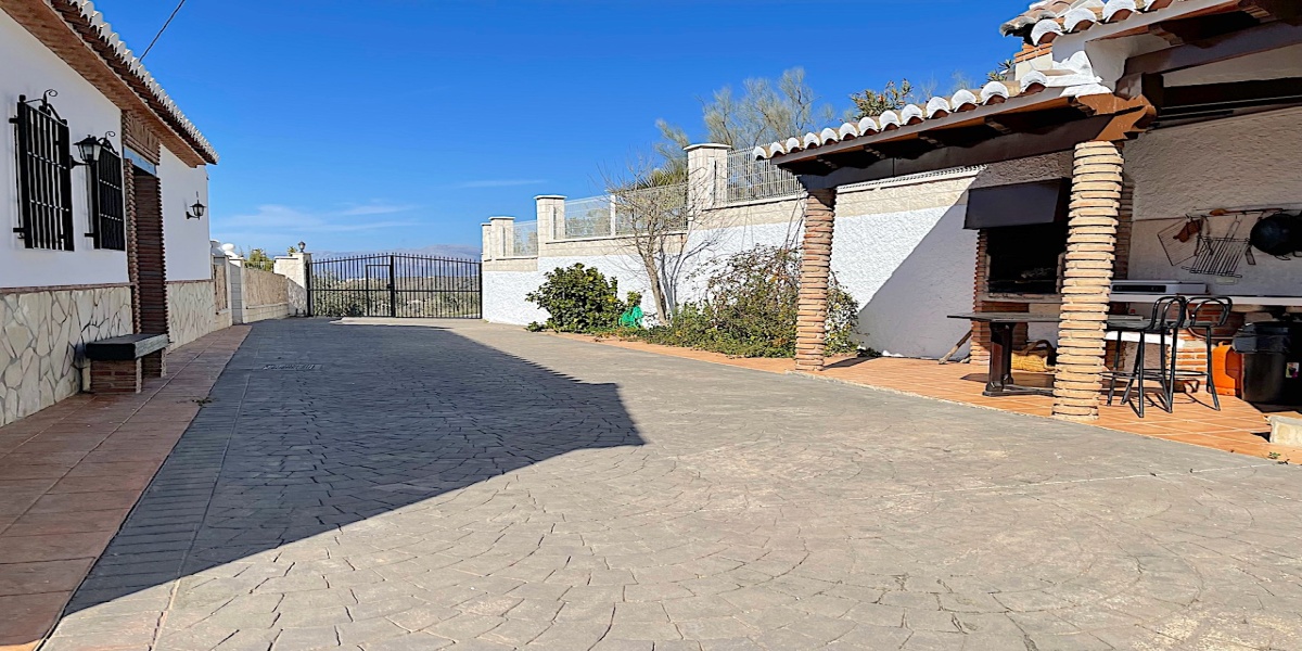 Canillas de Aceituno, Malaga, Andalusien, Spanien 29716, 4 Bedrooms Bedrooms, 4 Rooms Rooms,2 BathroomsBathrooms,house/cottage,Vacation Rental​,1165